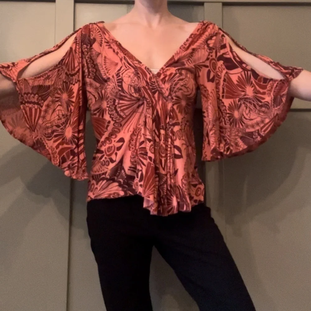 Free People Amour Split Sleeve Top Butterfly Floral Flowy Boho V-Neck Size Small